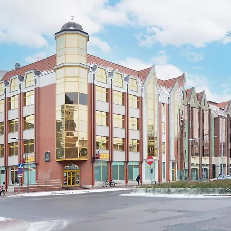 Apartment Stylish & Comfortable With Balcony In Central By Renters Gdansk